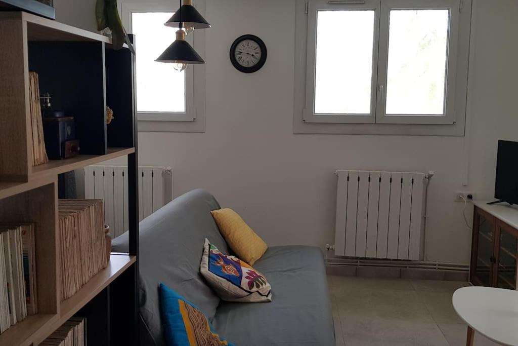 Location Appartement Dans Mas Provencal Monteux Dış mekan fotoğraf