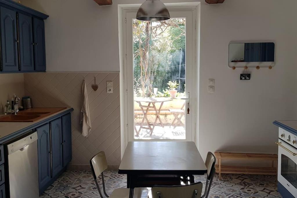 Location Appartement Dans Mas Provencal Monteux Dış mekan fotoğraf
